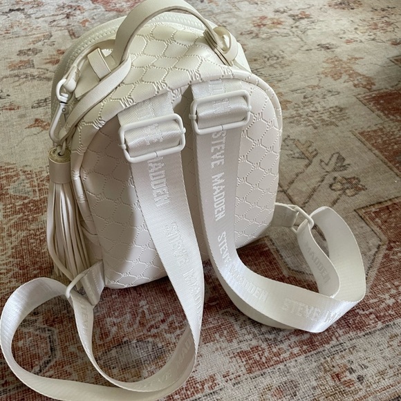 Steve Madden mini quilted backpack purse - Picture 5 of 8